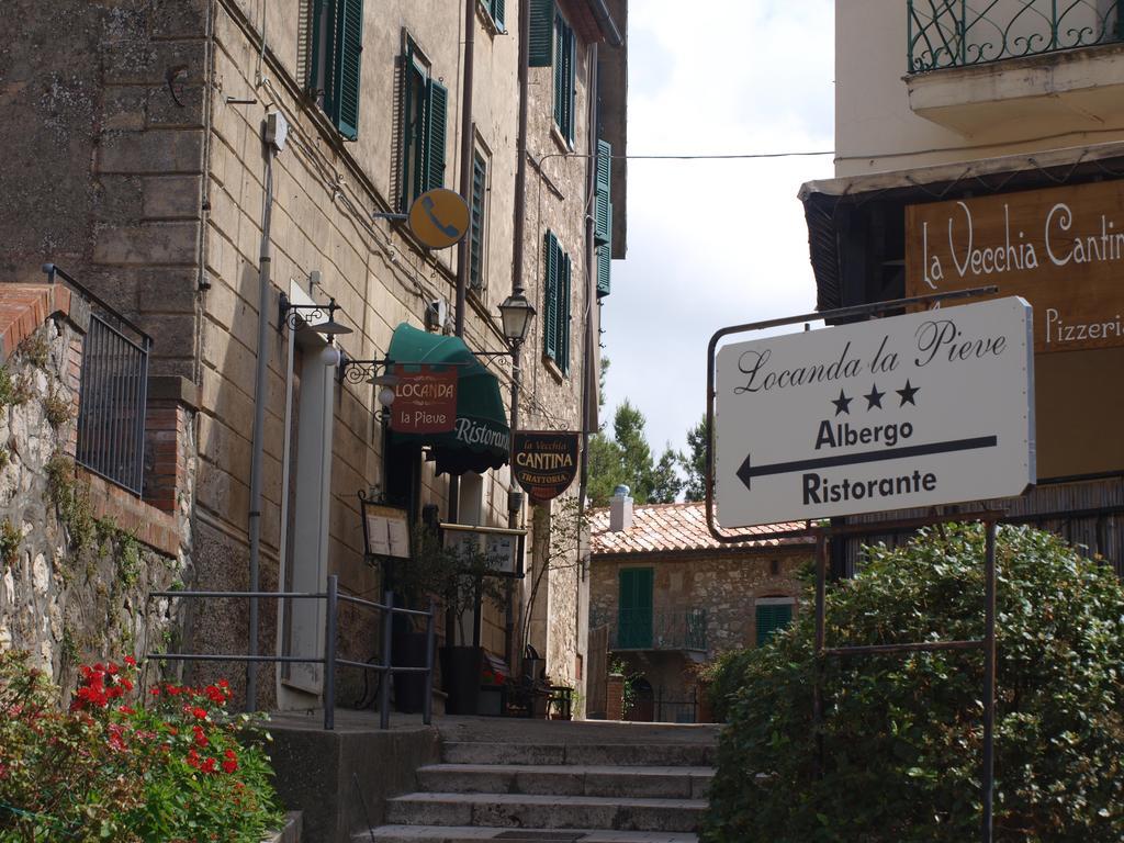 Locanda La Pieve Semproniano Bagian luar foto