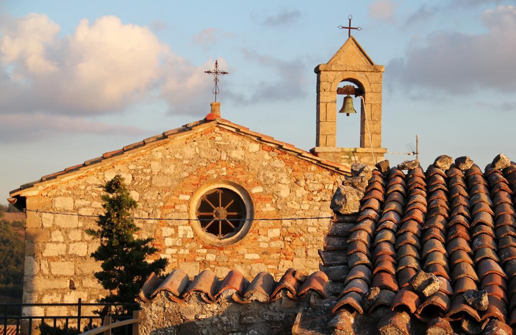 Locanda La Pieve Semproniano Bagian luar foto